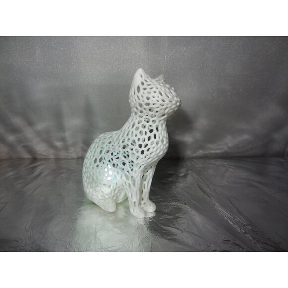 3D Printed Hollow Cat small Voronoi cat  Figurine With LED Light - Picture 5 of 12